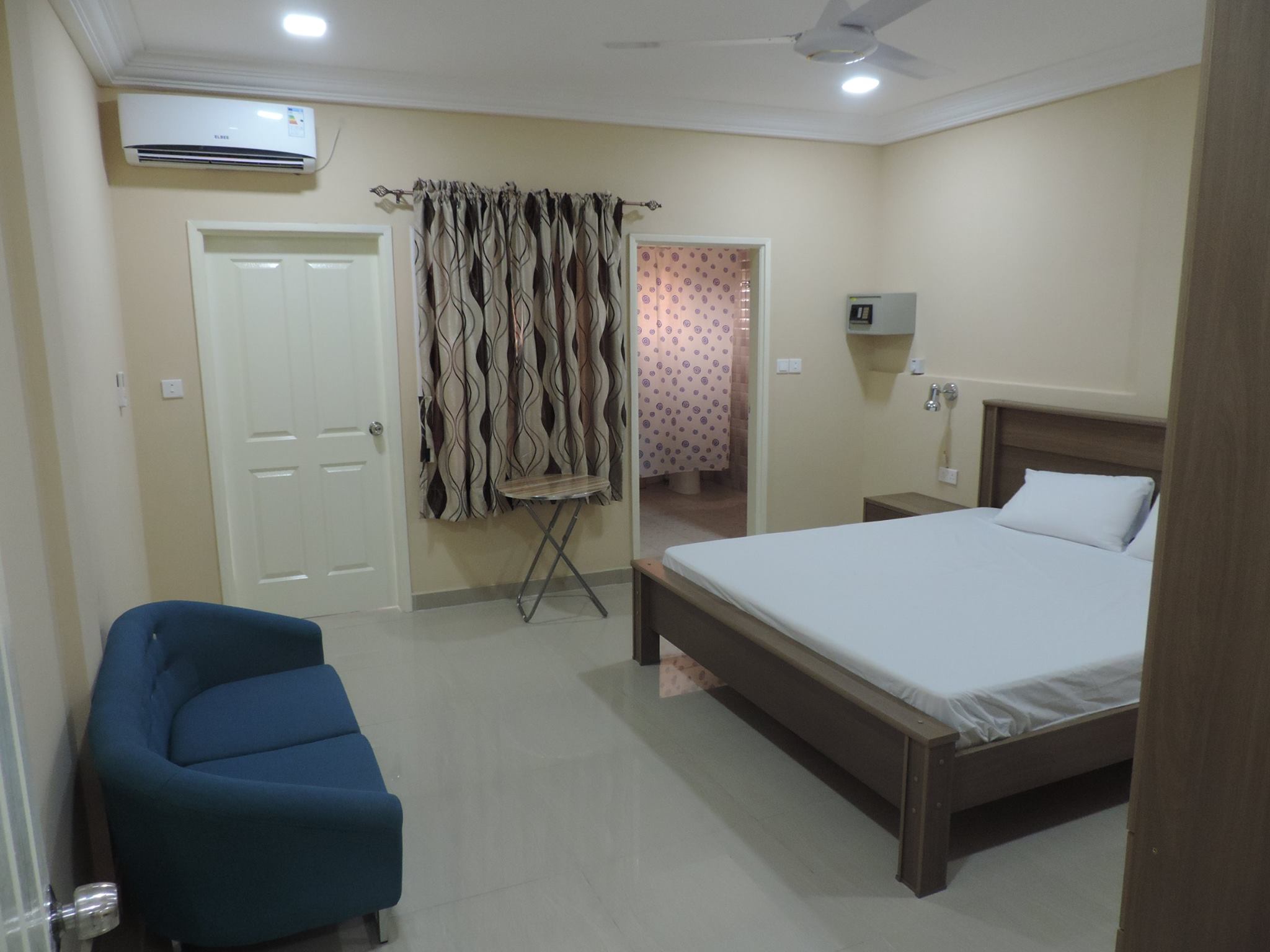 One Bedroom Apartment